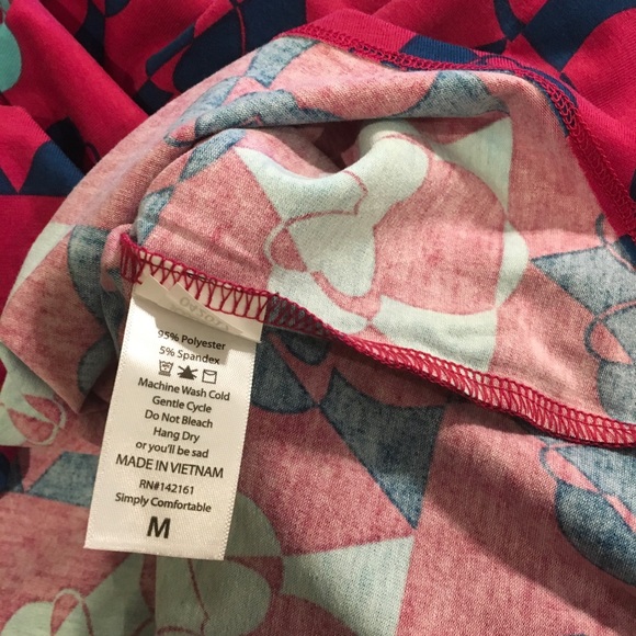 LuLaRoe Disney Minnie Mouse Irma Top M FREE SHIP - Picture 5 of 5